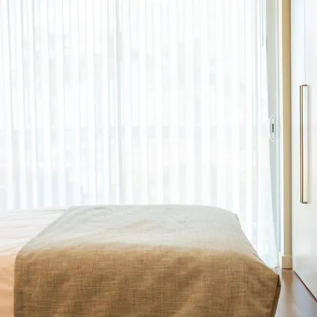 Sea View - 3 Pools - Parking - Gym - Supermarket - Prime Location شقة *