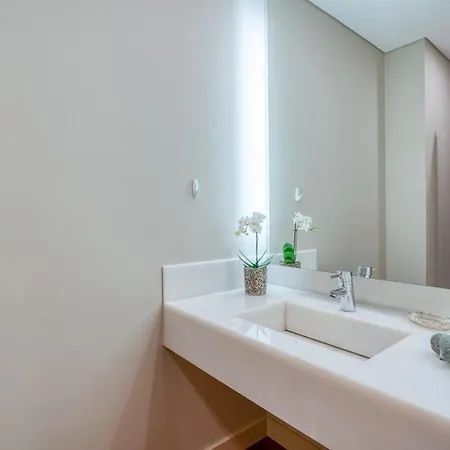 Cu - Sea View - 3 Pools - Ac - Free Park - Free Gym Funchal (Madeira)