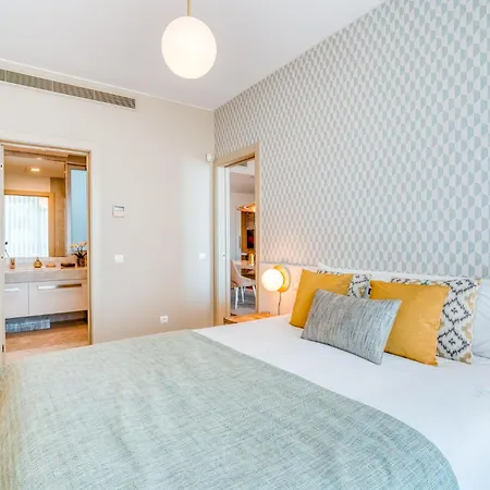 شقة Sea View - 3 Pools - Parking - Gym - Supermarket - Prime Location فونشال