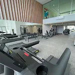Sea View - 3 Pools - Parking - Gym - Supermarket - Prime Location Lejlighed
