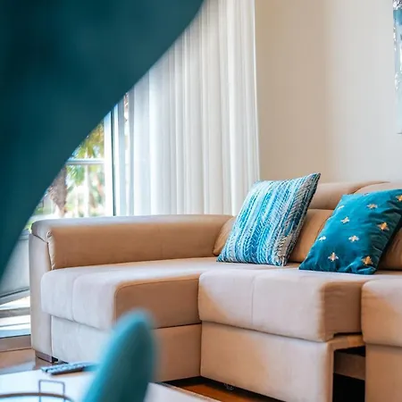 Apartman Sea View - 3 Pools - Parking - Gym - Supermarket - Prime Location