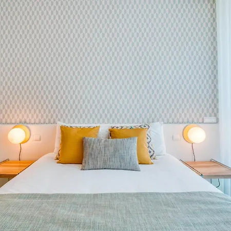 Sea View - 3 Pools - Parking - Gym - Supermarket - Prime Location * Funchal (Madeira)