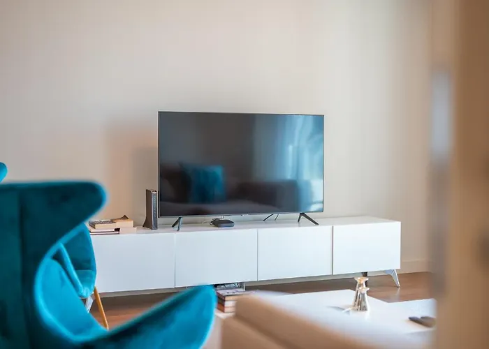 Sea View - 3 Pools - Parking - Gym - Supermarket - Prime Location Funchal (Madeira)