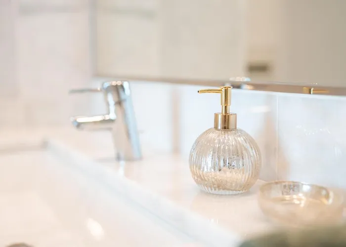 Sea View - 3 Pools - Parking - Gym - Supermarket - Prime Location Apartment *