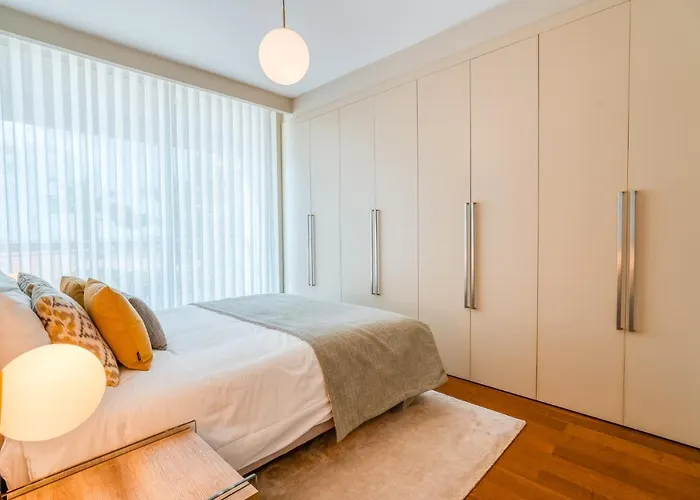 Apartment Sea View - 3 Pools - Parking - Gym - Supermarket - Prime Location *