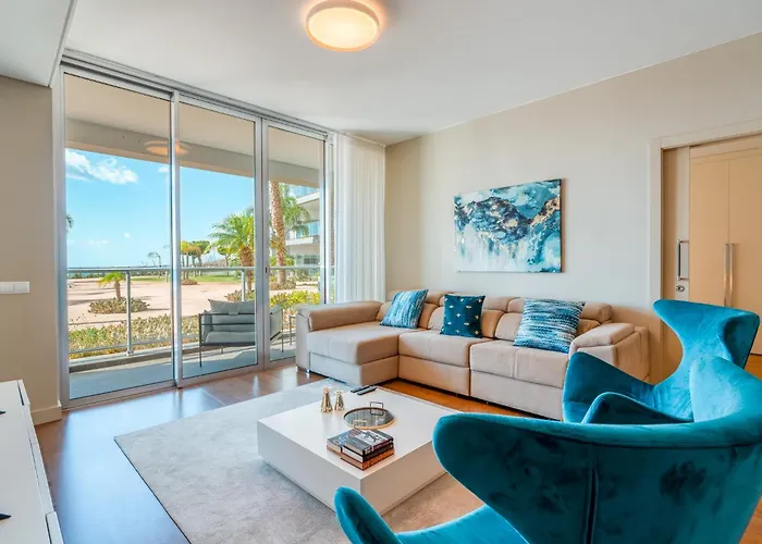 Sea View - 3 Pools - Parking - Gym - Supermarket - Prime Location Apartment Funchal (Madeira)