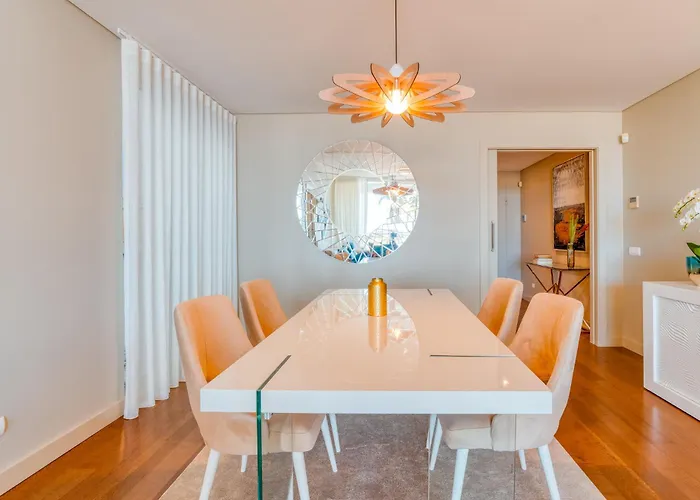 Sea View - 3 Pools - Parking - Gym - Supermarket - Prime Location Apartment *