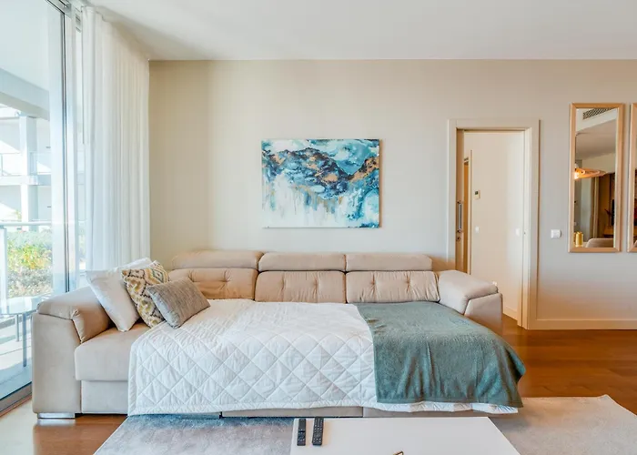 Sea View - 3 Pools - Parking - Gym - Supermarket - Prime Location Apartment Funchal (Madeira)