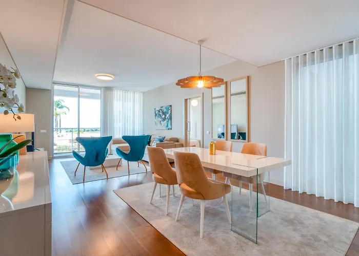 Apartment Sea View - 3 Pools - Parking - Gym - Supermarket - Prime Location Funchal (Madeira)